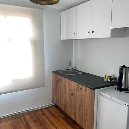 Apartman Demirtas Carsi Isztambul